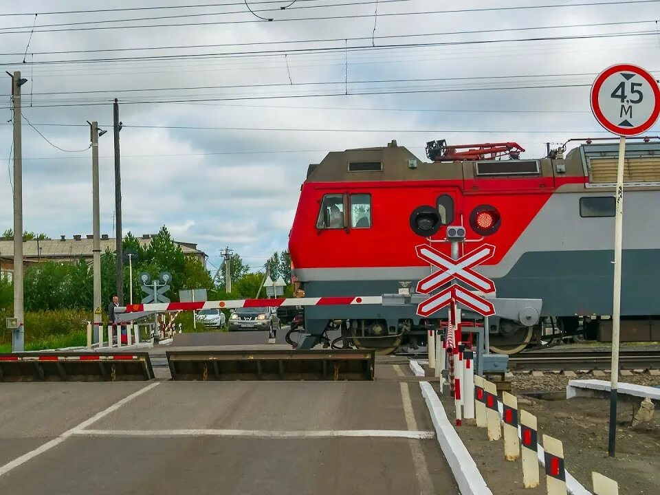 О ремонтных работах на ж/д переезде.